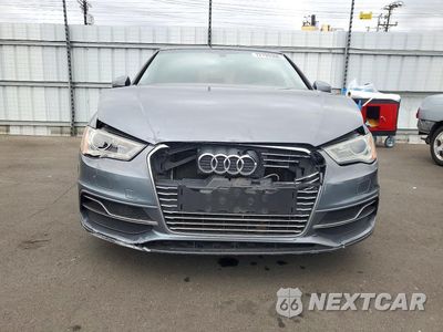 Piąte zdjęcie samochodu w środku: 2016 AUDI A3 E-TRON PREMIUM ULTRA VIN:WAUVPBFF9GA138761 - miniatura