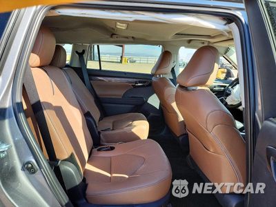 Zdjęcie 11 z 14 samochodu: 2025 TOYOTA HIGHLANDER HYBRID LIMITED 25TH EDITION VIN:5TDKBRCH9SS648672 - miniatura
