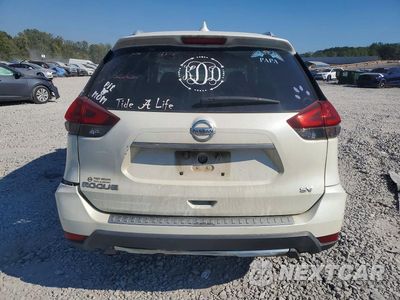 Zdjęcie 6 z 13 samochodu: 2018 NISSAN ROGUE SV VIN:5N1AT2MT6JC798334 - miniatura