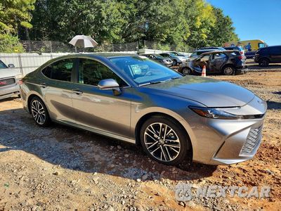 Czwarte zdjęcie samochodu z boku: 2025 TOYOTA CAMRY XLE VIN:4T1DAACK8SU599237 - miniatura