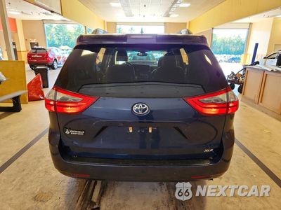 Zdjęcie 6 z 13 samochodu: 2020 TOYOTA SIENNA XLE 8-PASSENGER VIN:5TDYZ3DC4LS028996 - miniatura