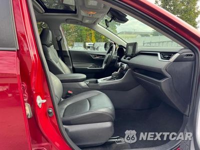 Zdjęcie 7 z 12 samochodu: 2019 TOYOTA RAV4 XLE PREMIUM VIN:2T3A1RFV8KC047673 - miniatura
