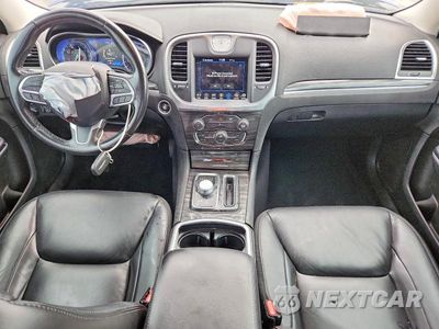 Zdjęcie 8 z 12 samochodu: 2019 CHRYSLER 300 TOURING VIN:2C3CCAAGXKH561444 - miniatura