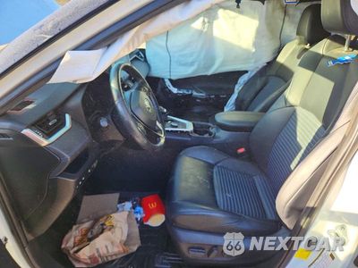 Zdjęcie 7 z 13 samochodu: 2019 TOYOTA RAV4 XSE VIN:JTMEWRFV8KD518798 - miniatura