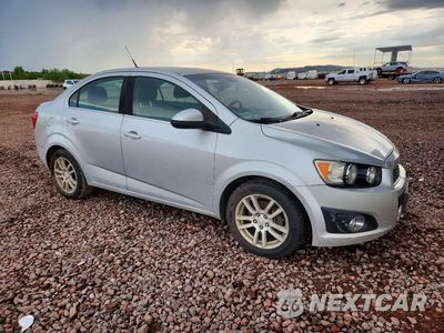 Czwarte zdjęcie samochodu z boku: 2013 CHEVROLET SONIC LT VIN:1G1JC5SH4D4237920 - miniatura