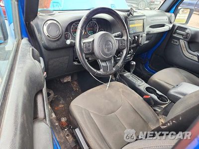 Zdjęcie 8 z 13 samochodu: 2015 JEEP WRANGLER UNLIMITED SPORT VIN:1C4BJWDG3FL729830 - miniatura