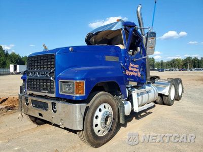 2023 MACK PINNACLE SEMI TRUCK 1M1PN4GYXPM011917 - główne zdjęcie licytacji z USA - miniatura