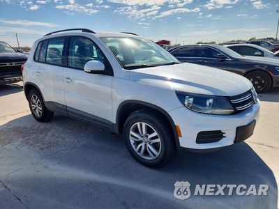 Czwarte zdjęcie samochodu z boku: 2017 VOLKSWAGEN TIGUAN S VIN:WVGAV7AX2HK030462 - miniatura