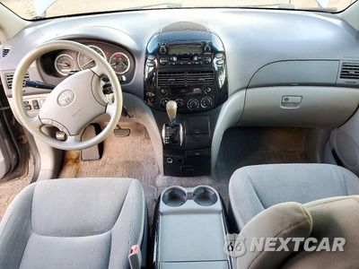 Zdjęcie 8 z 13 samochodu: 2005 TOYOTA SIENNA CE 7 PASSENGER VIN:5TDZA23C15S362168 - miniatura