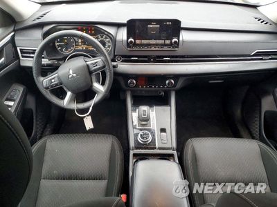 Zdjęcie 8 z 13 samochodu: 2024 MITSUBISHI OUTLANDER ES VIN:JA4J4UA89RZ015250 - miniatura