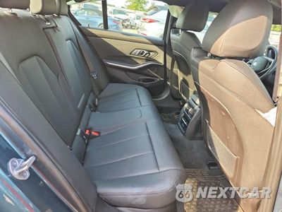 Zdjęcie 10 z 12 samochodu: 2021 BMW 330XI VIN:3MW5R7J04M8B66999 - miniatura