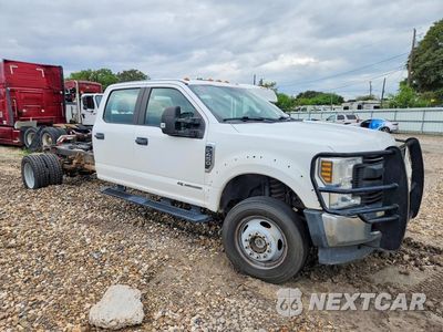 Czwarte zdjęcie samochodu z boku: 2018 FORD F450 SUPER DUTY VIN:1FD0W4HT8JEB43024 - miniatura