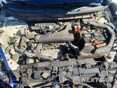Zdjęcie 12 z 14 samochodu: 2017 NISSAN ROGUE S VIN:5N1AT2MVXHC799532 - miniatura