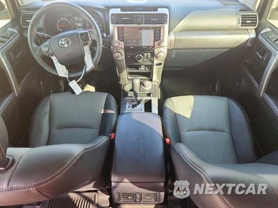 Zdjęcie 8 z 13 samochodu: 2020 TOYOTA 4RUNNER SR5 PREMIUM VIN:JTEBU5JR6L5822991 - miniatura