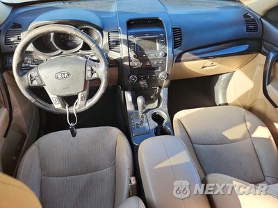 Zdjęcie 8 z 13 samochodu: 2012 KIA SORENTO EX VIN:5XYKU3A61CG256891 - miniatura