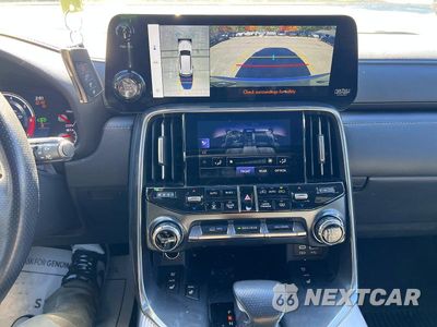 Zdjęcie 10 z 10 samochodu: 2023 LEXUS LX 600 F SPORT HANDLING VIN:JTJMB7CX2P4030484 - miniatura