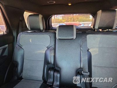 Zdjęcie 10 z 14 samochodu: 2017 FORD EXPLORER XLT VIN:1FM5K8D88HGB44232 - miniatura