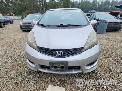 Piąte zdjęcie samochodu w środku: 2013 HONDA FIT SPORT VIN:JHMGE8H56DC027821 - miniatura