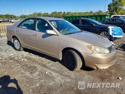 Czwarte zdjęcie samochodu z boku: 2005 TOYOTA CAMRY LE VIN:4T1BE30K55U968538 - miniatura