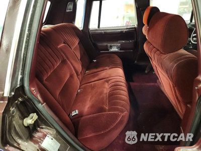 Zdjęcie 10 z 12 samochodu: 1988 LINCOLN TOWN CAR VIN:1LNBM81F0JY719682 - miniatura