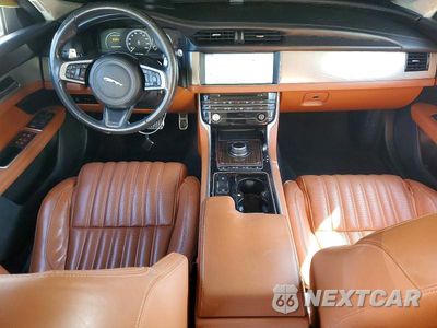 Zdjęcie 8 z 13 samochodu: 2018 JAGUAR XF PORTFOLIO LE VIN:SAJBN4EV5JCY54053 - miniatura