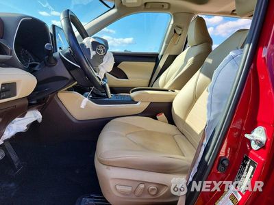 Zdjęcie 7 z 13 samochodu: 2020 TOYOTA HIGHLANDER XLE VIN:5TDHZRBH6LS047034 - miniatura