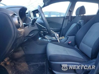 Zdjęcie 7 z 13 samochodu: 2019 HYUNDAI KONA SE VIN:KM8K12AA1KU261136 - miniatura