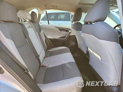 Zdjęcie 10 z 12 samochodu: 2019 TOYOTA RAV4 XLE VIN:2T3P1RFV4KW052006 - miniatura