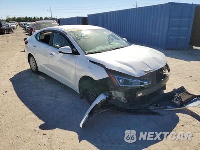 Czwarte zdjęcie samochodu z boku: 2019 HYUNDAI ELANTRA SE VIN:5NPD74LF1KH473562 - miniatura