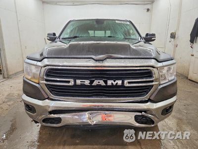 Piąte zdjęcie samochodu w środku: 2019 RAM 1500 BIG HORN/LONE STAR VIN:1C6RRFFG2KN909441 - miniatura