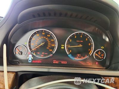 Zdjęcie 9 z 12 samochodu: 2013 BMW 750 XI VIN:WBAYB6C55DD223721 - miniatura