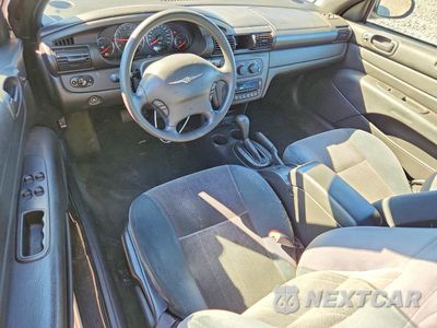 Zdjęcie 8 z 12 samochodu: 2005 CHRYSLER SEBRING VIN:1C3EL45R95N588734 - miniatura