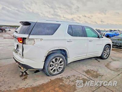 Trzecie zdjęcie samochodu z tyłu: 2020 CHEVROLET TRAVERSE PREMIER VIN:1GNERKKW2LJ220156 - miniatura