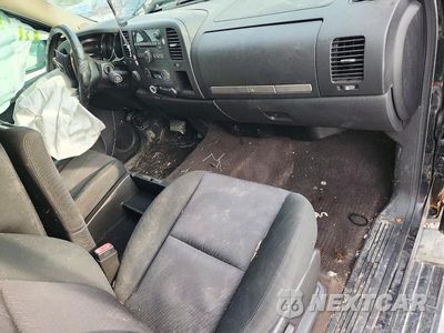 Zdjęcie 8 z 12 samochodu: 2013 CHEVROLET SILVERADO K1500 LT VIN:3GCPKSE74DG375059 - miniatura