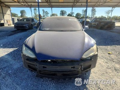 Piąte zdjęcie samochodu w środku: 2016 TESLA MODEL S VIN:5YJSA1E15GF130574 - miniatura