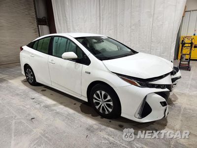 Czwarte zdjęcie samochodu z boku: 2021 TOYOTA PRIUS PRIME LE VIN:JTDKAMFP2M3179096 - miniatura