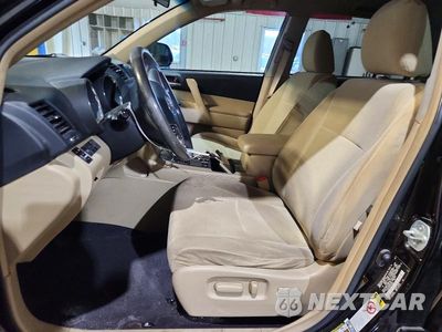 Zdjęcie 7 z 13 samochodu: 2012 TOYOTA HIGHLANDER BASE VIN:5TDBK3EH0CS105805 - miniatura