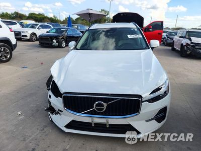 Piąte zdjęcie samochodu w środku: 2022 VOLVO XC60 B5 MOMENTUM VIN:YV4L12DK7N1941266 - miniatura