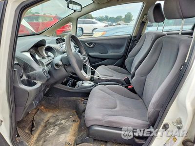 Zdjęcie 7 z 12 samochodu: 2013 HONDA FIT VIN:JHMGE8H31DC063575 - miniatura