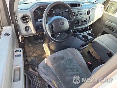 Zdjęcie 8 z 13 samochodu: 2012 FORD ECONOLINE E350 SUPER DUTY WAGON VIN:1FBNE3BL6CDA45705 - miniatura