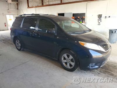 Czwarte zdjęcie samochodu z boku: 2015 TOYOTA SIENNA LE VIN:5TDKK3DC7FS653293 - miniatura