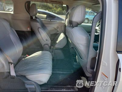 Zdjęcie 11 z 13 samochodu: 2021 TOYOTA SIENNA XLE VIN:5TDYRKEC0MS051685 - miniatura