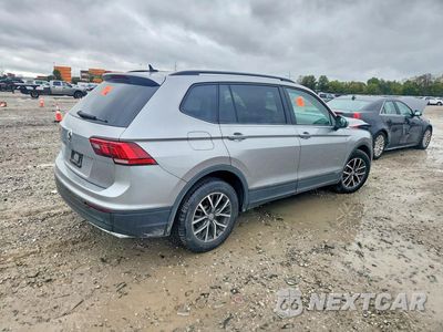 Trzecie zdjęcie samochodu z tyłu: 2021 VOLKSWAGEN TIGUAN S VIN:3VV1B7AX0MM117990 - miniatura