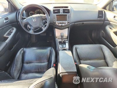 Zdjęcie 8 z 12 samochodu: 2006 HONDA ACCORD EX VIN:1HGCM66866A055493 - miniatura