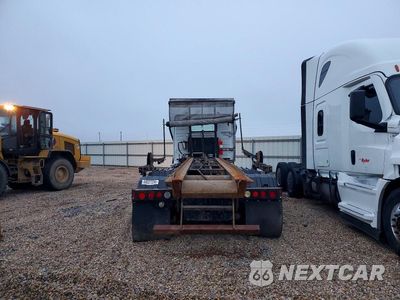 Zdjęcie 6 z 13 samochodu: 2016 VOLVO VHD ROLL-OFF CONTAINER TRUCK VIN:4V5KC9DF9GN966671 - miniatura