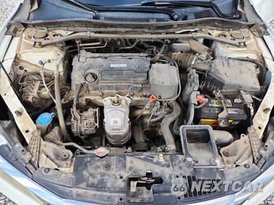 Zdjęcie 11 z 12 samochodu: 2016 HONDA ACCORD EXL VIN:1HGCR2F86GA036650 - miniatura