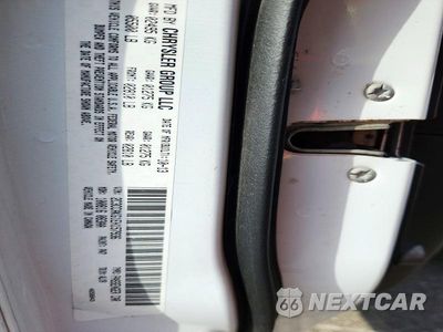 Zdjęcie 12 z 12 samochodu: 2014 CHRYSLER 300C VIN:2C3CCAKG1EH157936 - miniatura