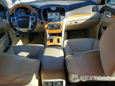 Zdjęcie 8 z 12 samochodu: 2012 CHRYSLER 300 LIMITED VIN:2C3CCACG5CH176016 - miniatura