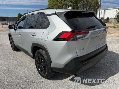 Trzecie zdjęcie samochodu z tyłu: 2019 TOYOTA RAV4 LE VIN:2T3F1RFV6KW008021 - miniatura