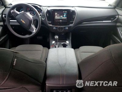 Zdjęcie 8 z 13 samochodu: 2018 CHEVROLET TRAVERSE LS VIN:1GNEVFKWXJJ193224 - miniatura